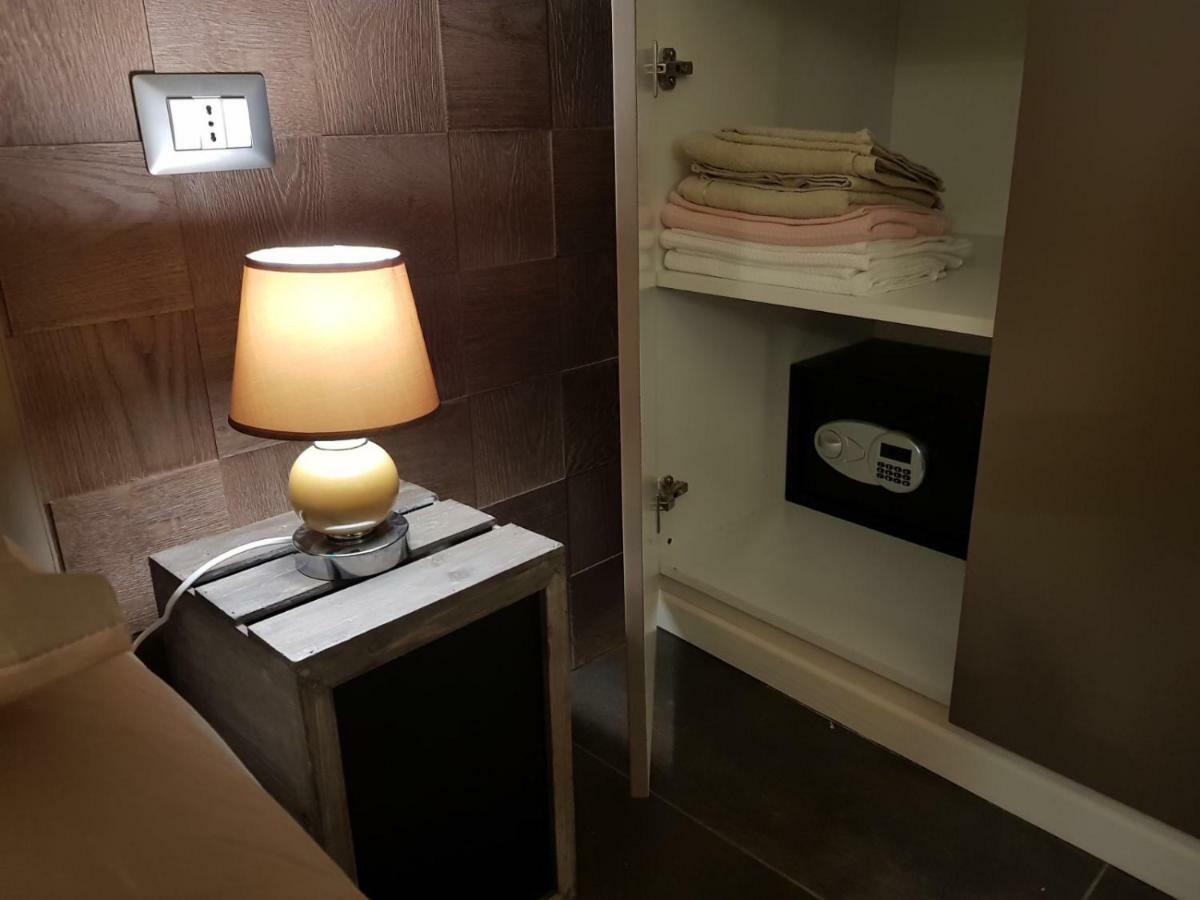 Home "Suite" Home Napoli Eksteriør bilde